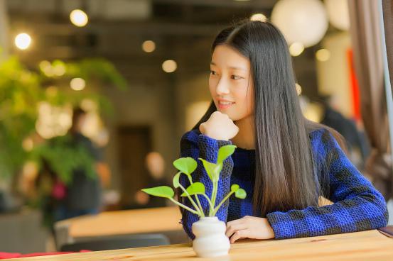 搭讪冷漠女生应该怎么做第1张