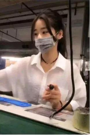 【厂长微博暗示退役 网友纷纷挽留 话题推荐】图2