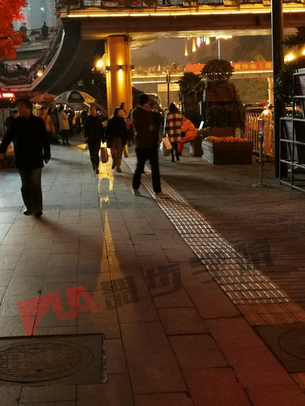 【15分钟学会和女生怎么找话题】图4