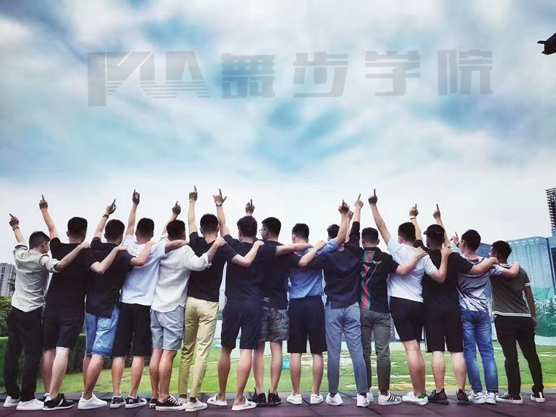 为什么女生突然一下子完全不搭理我了