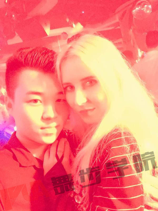 夜店搭讪