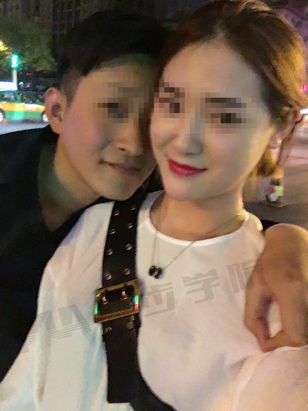 【鹿晗都开始秀恩爱了，你们还要做一只独身狗吗】图1