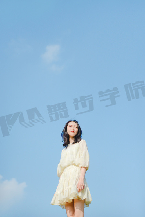 你眼中的“他人”是怎么吸引女生的