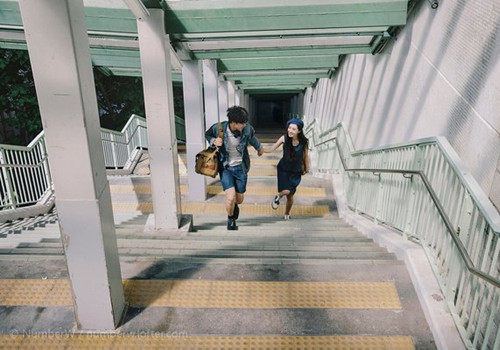 怎样和你认识的女孩搭讪 图02