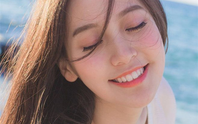 【追女生第一次约会技巧，追女孩邀约时机】图1