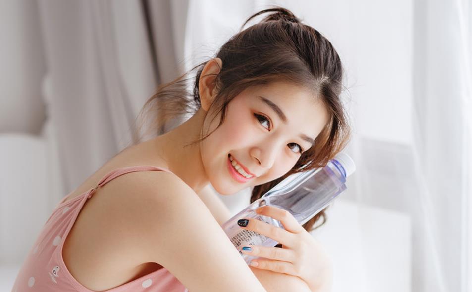 跟话少的女生聊天有什么方法？这几个技巧你要知道