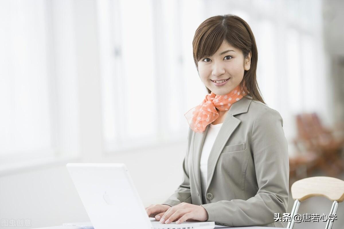 【追女生也有技巧，不要轻易犯五大错误，否则对方会离你越来越远(追女生也有技巧嘛)】图2